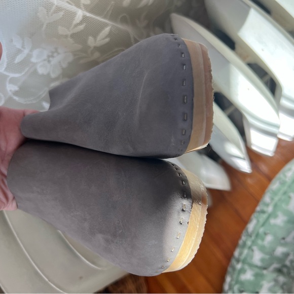 COPY - Bryr Chloe Closed Toe Clog, worn 3 times. - Picture 4 of 5